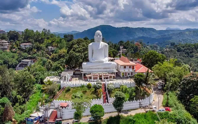 Bahirawakanda Buddha